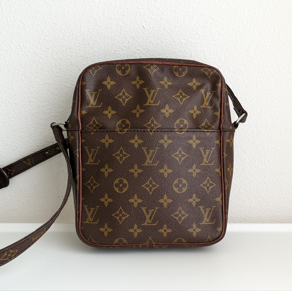 Louis Vuitton crossbody bag